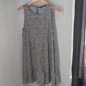 Reitmans Sleeveless Midi Dress with White Daisy Print